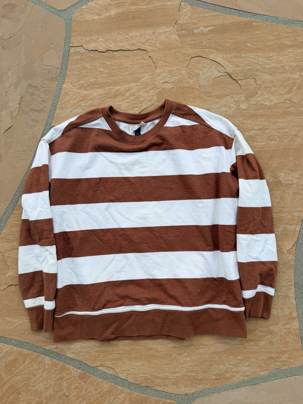 Universal Thread Striped Sweatshirt Women Long Sleeve Crew Neck Pullover Size M